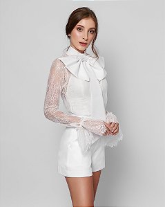 Camisa em renda francesa laço