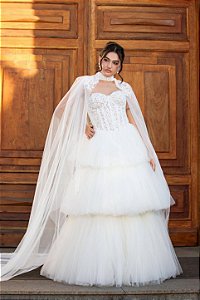 Vestido longo tule de seda em camadas off white noiva