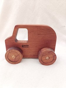 Carrinho de madeira