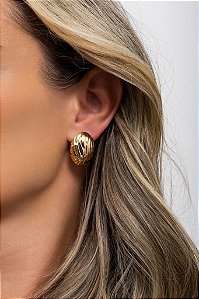 BRINCO BOTAO OVAL BANHADO A OURO