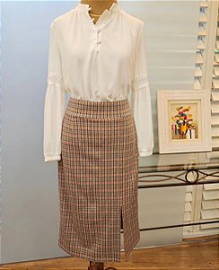 Saia midi xadrez jacquard com fenda lateral