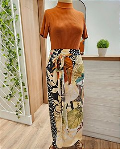 Saia longa transpassada floral com poá