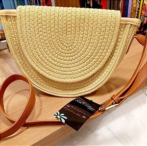 Bolsa palha meia lua bege ✨️