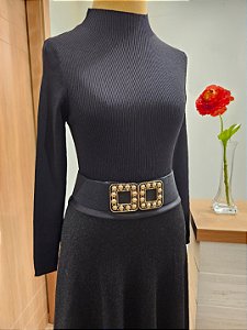 Cinto elástico fivela detalhada preto