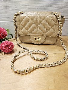 Bolsa couro matelassê bege alça corrente ✨️