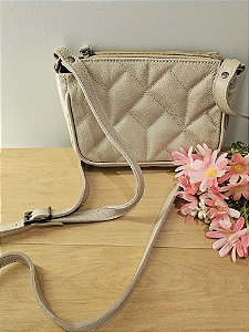 Bolsa couro matelassê bege alça transversal ✨️