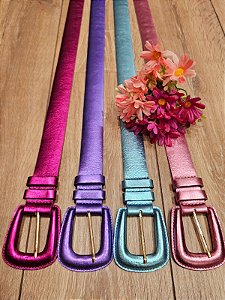 Cinto em couro metalizado