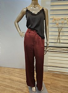 Calça alfaiataria crepe acetinado marsala