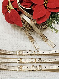 Cinto fino de couro dourado