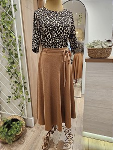 Saia midi linen wash marrom mesclado