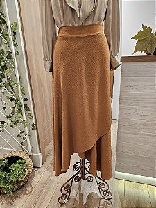 Saia transpassada forrada marrom caramelo