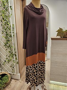 Vestido longo três cores com gola-lenço removível