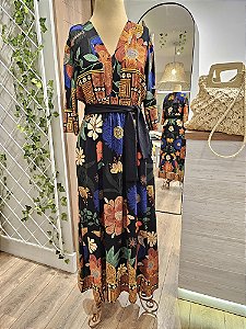 Vestido longo com bolso gola estampada