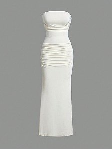 vestido branco minimalista