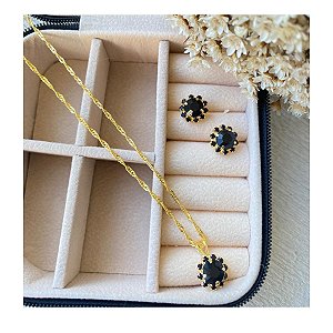 Conjuto Brincos e Colar Pedra Negra com Strass Folheado a Ouro