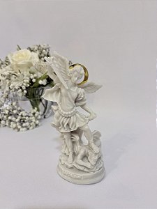 São Miguel Arcanjo - Resina branca 15 cm