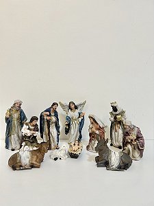 Presépio com 11 Peças em Resina – 15 cm