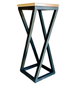 Banqueta Alta Modelo Mark Y de Metal e Assento de Madeira