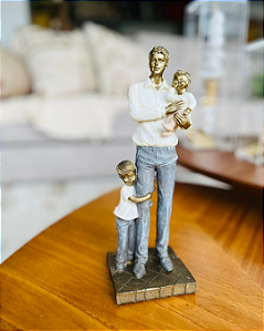Pai com filhos decorativo