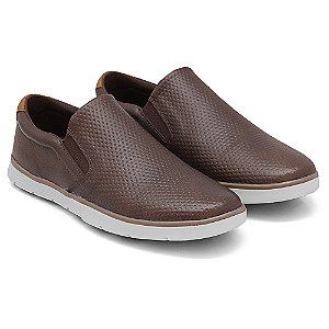 TÊNIS SLIP ON CASUAL EM COURO