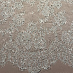 Renda Chantilly 75179 Off White - valor referente peça de 3 metros
