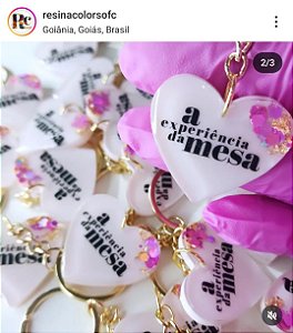 30 CHAVEIROS CORAÇÃO RESINA