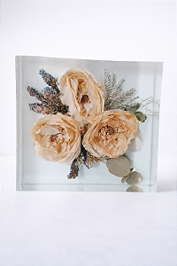 ETERNIZAÇÃO DE BUQUE MINIMALISTA 20*20*6CM