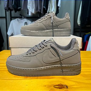 TÊNIS NIKE AIR FORCE 1 "CINZA FOSCO"