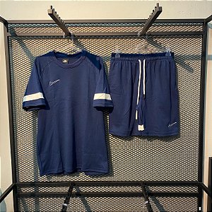 KIT NIKE SPORTSWEAR 1