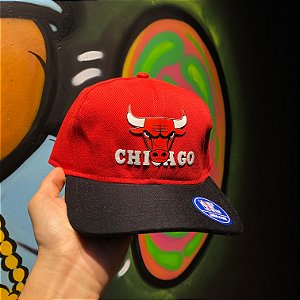 BONÉ DAD HAT CHICAGO BULLS