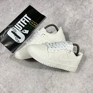 TÊNIS NIKE DUNK LOW PRO TRIPLE WHITE
