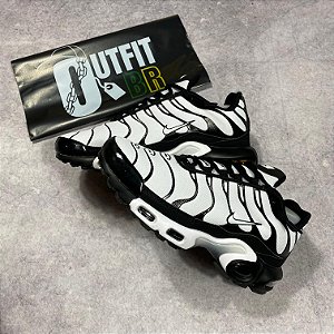 TÊNIS NIKE AIR MAX PLUS TN "OREO"