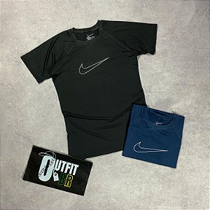 CAMISETA DE COMPRESSÃO NIKE DRI- FIT