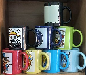 Caneca colorida com detalhe em branco