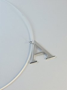 COLAR SOFIA CABO DE AÇO BRANCO LETRA EM AÇO CIRURGICO - LETRA A - 45 CM
