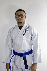 Kimono Neo Pro Adulto Bordado Branco - 30 years