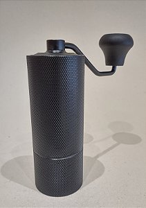 Moedor de Café Manual IloveCoffee CNC 420 em aço inox - Preto