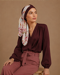 Turbante Aatma Vinho com Lenço Flores de Cerezo
