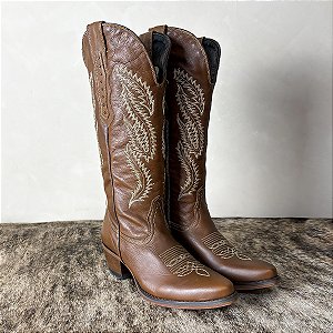 Bota Texana Feminina Couro Bico Fino Cano Baixo Salto Grosso