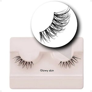 Cílios Postiços Kiss New York The New Natural Glowy Skin Metadinha NNH01B