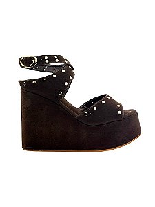 Narae - Sandália Feminina Plataforma Camurça Tira em X Tachas Ouro Amarração Café