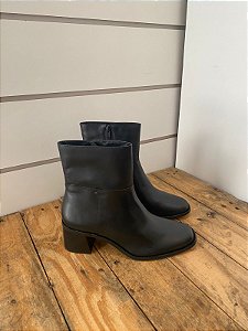 BOTA MILANO PRETA TABITA