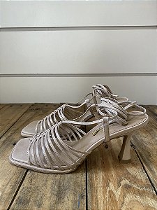 SANDALIA TABITA NBK SHINE CREME SALTO TAÇA