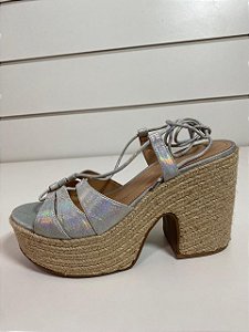 SANDALIA FLATFORM PRATA TABITA