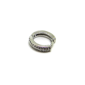 Argola Click com Pedras Pretas