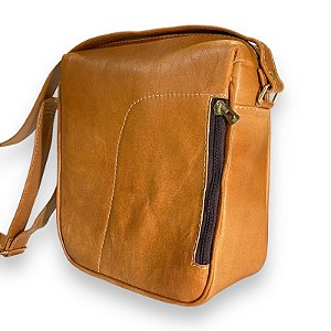 Bolsa Masculina Tiralôco de Couro de  Bode com Design em Trapézio