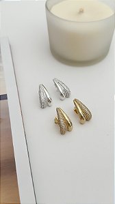 Brinco Ear Hook gota liso com zircônias