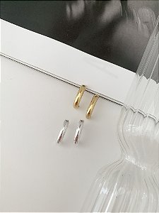 Ear hook liso
