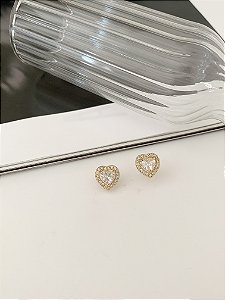 Brinco de coração com zircônia