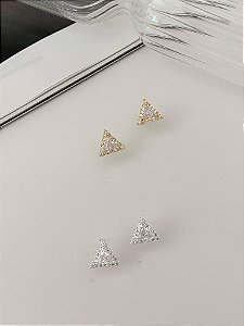 Brinco triangular com zircônia